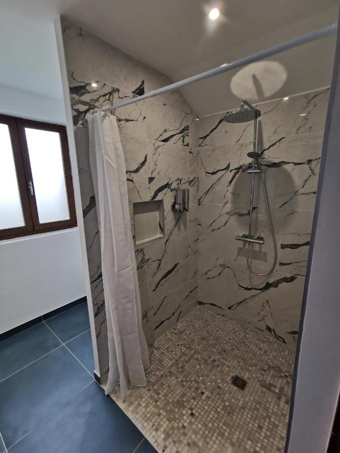 Le Gite Du Brouage Chauny Bagian luar foto